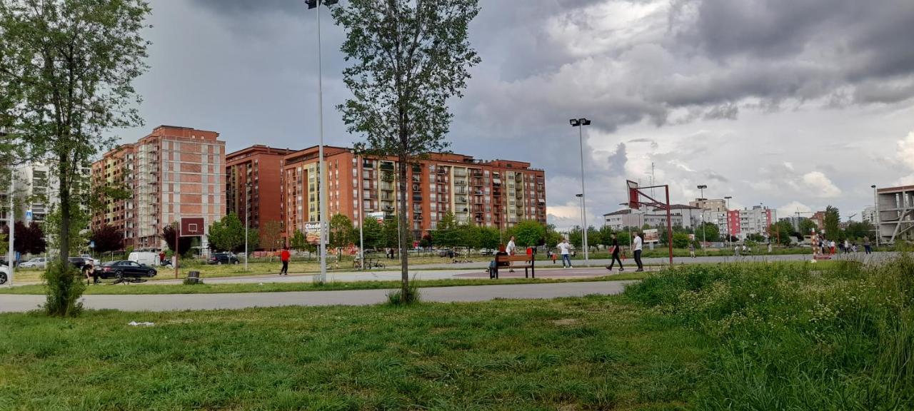 Value Living Apartment Ferizaj Luaran gambar