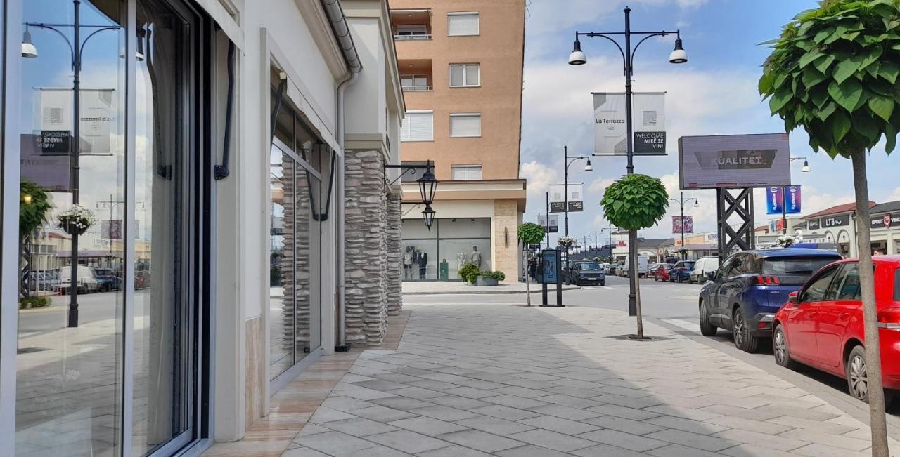 Value Living Apartment Ferizaj Luaran gambar
