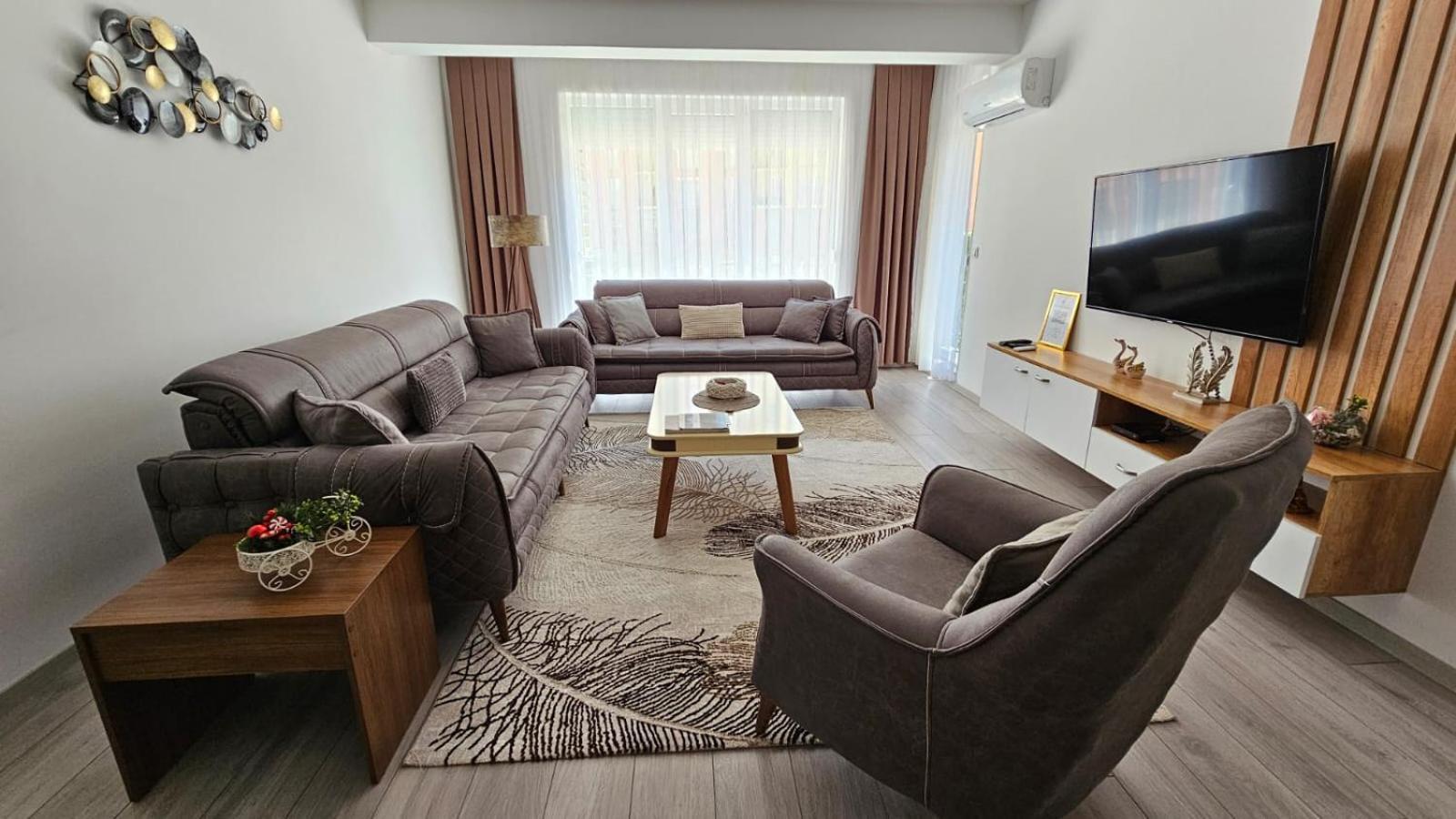 Value Living Apartment Ferizaj Luaran gambar